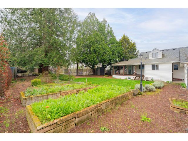 516 26TH St, Washougal, WA 98671