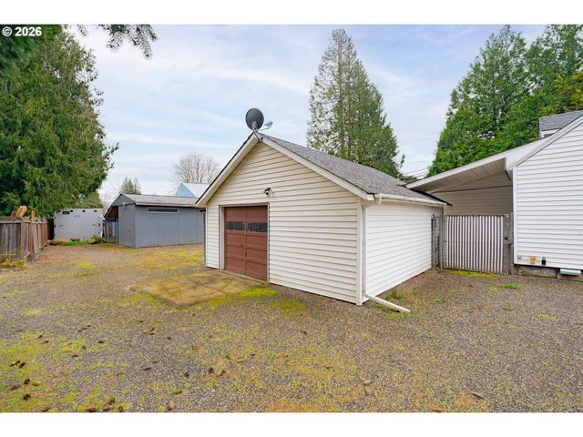 516 26TH St, Washougal, WA 98671