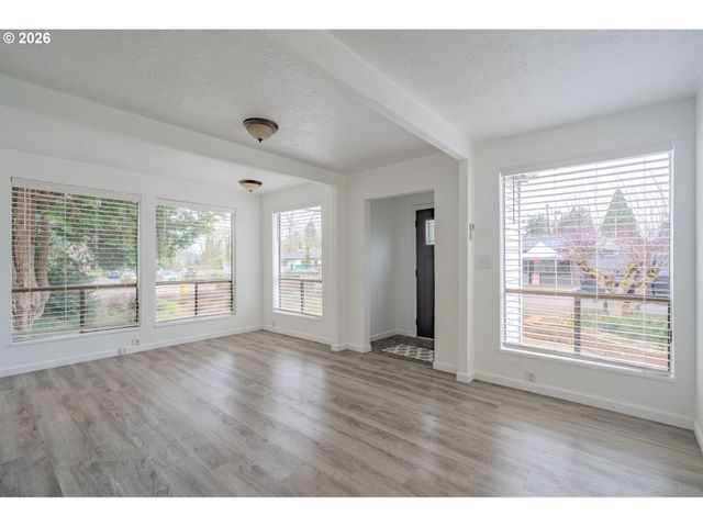 516 26TH St, Washougal, WA 98671