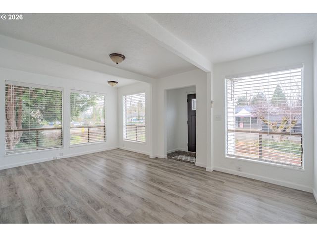 516 26TH St, Washougal, WA 98671