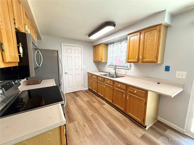 4932 Arrowview Drive, Dayton, OH 45424