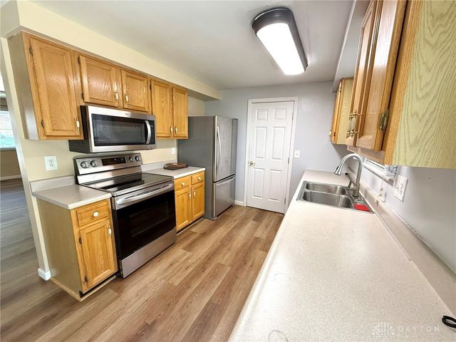 4932 Arrowview Drive, Dayton, OH 45424