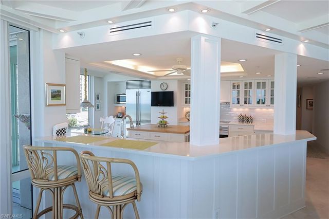 4651 Gulf Shore BLVD N # 504, Naples, FL 34103