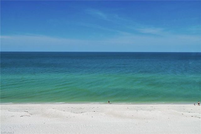 4651 Gulf Shore BLVD N # 504, Naples, FL 34103