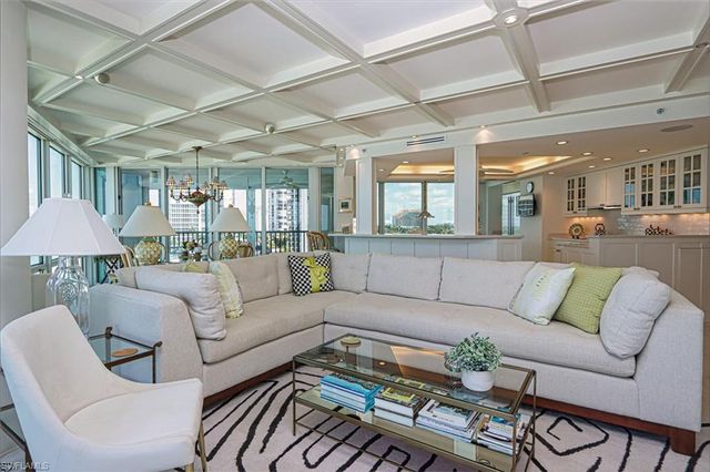 4651 Gulf Shore BLVD N # 504, Naples, FL 34103