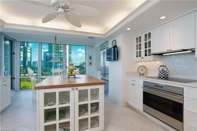 4651 Gulf Shore BLVD N # 504, Naples, FL 34103
