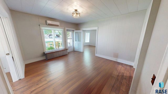 1022 3rd St Street, Brookings, SD 57006