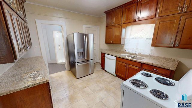 1022 3rd St Street, Brookings, SD 57006