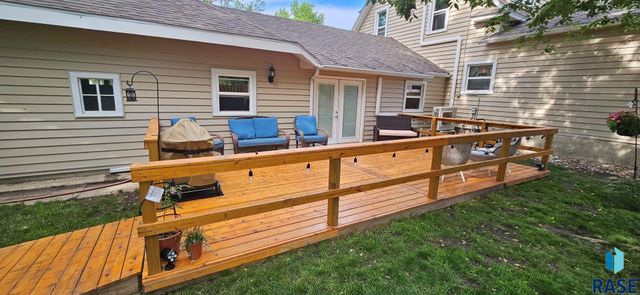 1022 3rd St Street, Brookings, SD 57006