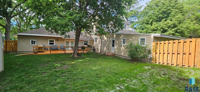 1022 3rd St Street, Brookings, SD 57006