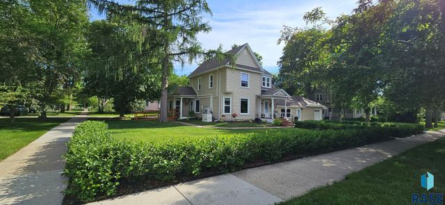 1022 3rd St Street, Brookings, SD 57006