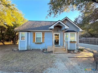 205 Woodridge, Canyon Lake, TX 78133