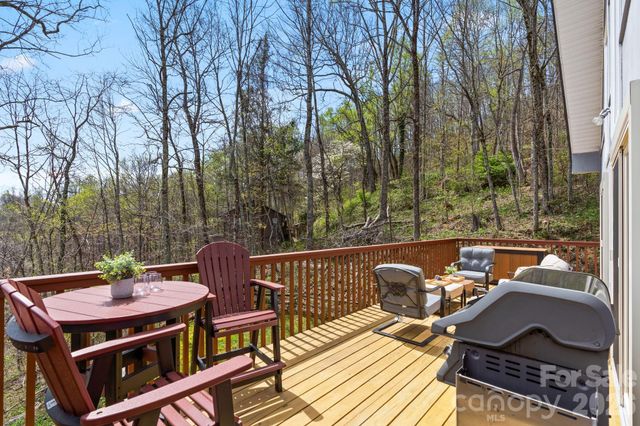 108 Hickory Forest Road, Fairview, NC 28730