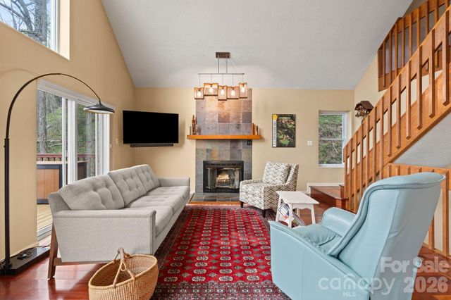 108 Hickory Forest Road, Fairview, NC 28730