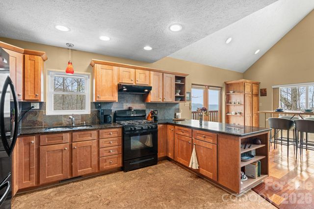 108 Hickory Forest Road, Fairview, NC 28730