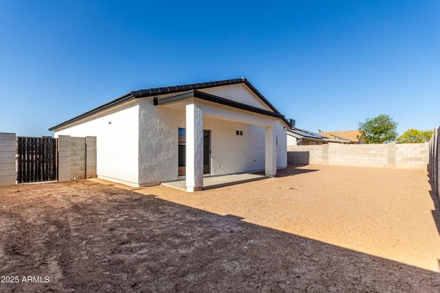 8679 W RAVEN Drive, Arizona City, AZ 85123