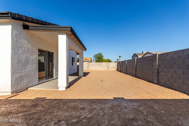 8679 W RAVEN Drive, Arizona City, AZ 85123