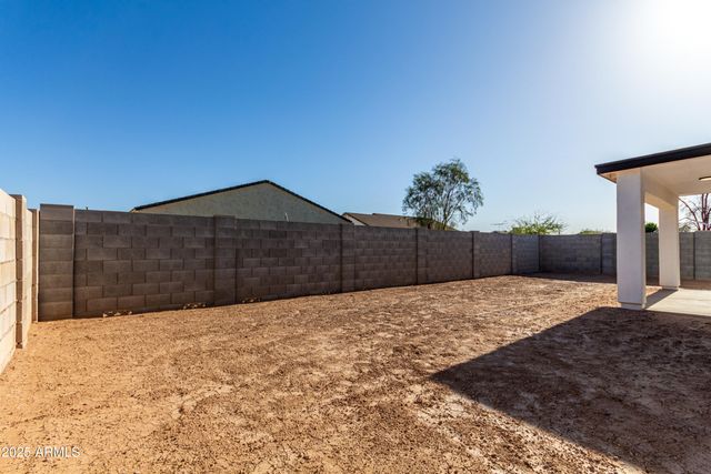 8679 W RAVEN Drive, Arizona City, AZ 85123