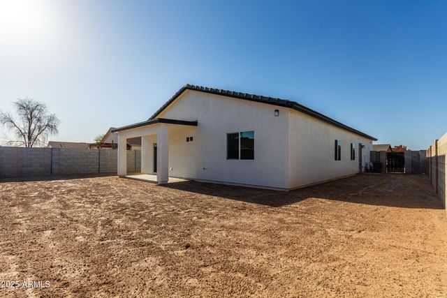 8679 W RAVEN Drive, Arizona City, AZ 85123