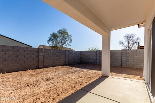 8679 W RAVEN Drive, Arizona City, AZ 85123