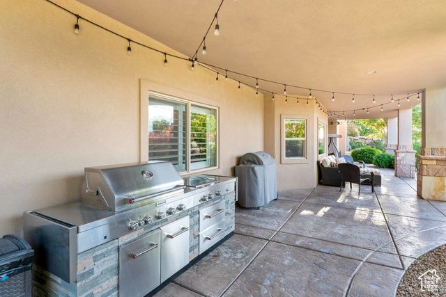 1557 S STONE CLIFF DR, St. George, UT 84790