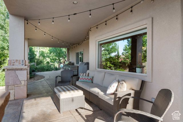 1557 S STONE CLIFF DR, St. George, UT 84790