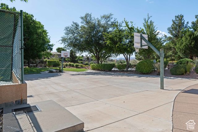1557 S STONE CLIFF DR, St. George, UT 84790