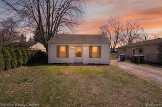 5864 N Harvey Street, Westland, MI 48185