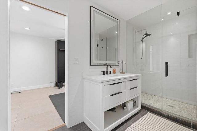 6336 S LANSDALE CIRCLE, Tampa, FL 33616