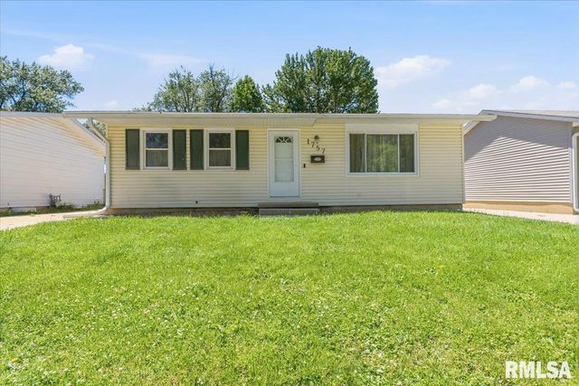 1757 FAIRMONT Drive, Springfield, IL 62702