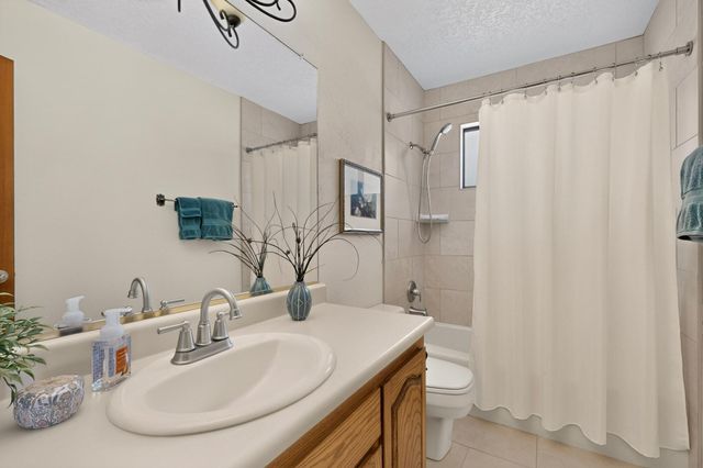 705 Navarra Way SE, Albuquerque, NM 87123