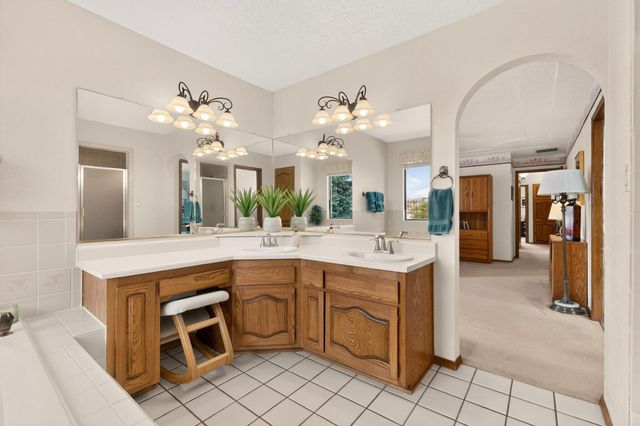 705 Navarra Way SE, Albuquerque, NM 87123