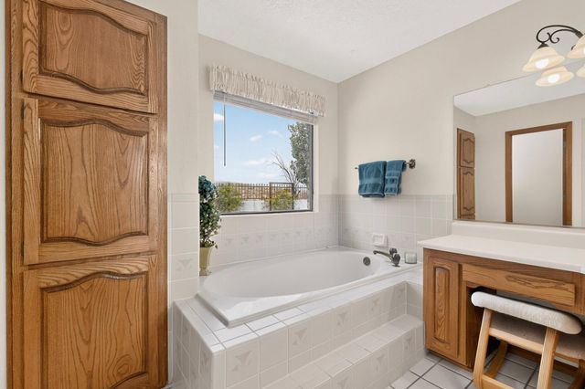 705 Navarra Way SE, Albuquerque, NM 87123