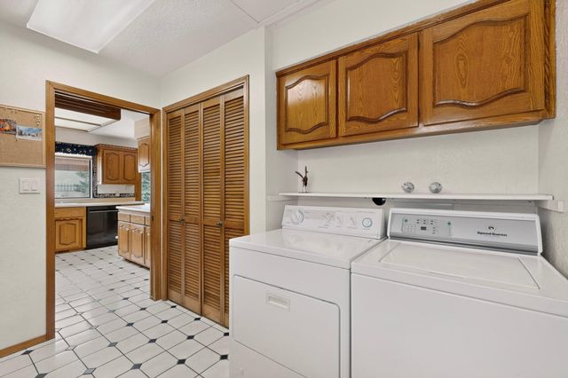 705 Navarra Way SE, Albuquerque, NM 87123