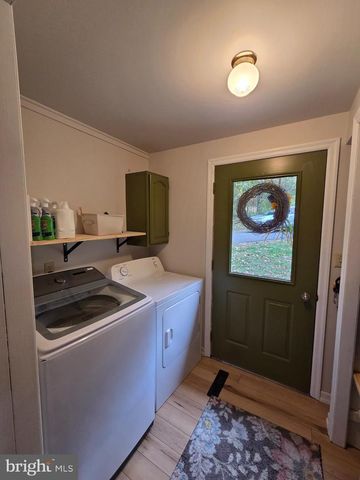 19 SISTERS LN, Lewistown, PA 17044