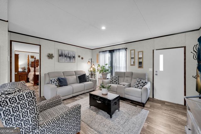 127 Georgia Drive, Hartwell, GA 30643