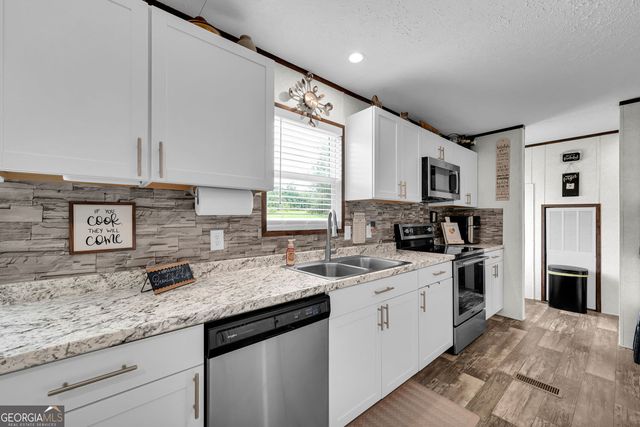 127 Georgia Drive, Hartwell, GA 30643