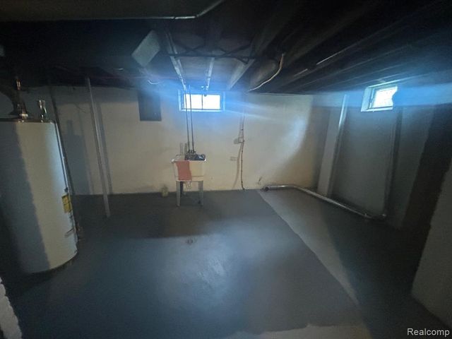 33710 Alta Street, Garden City, MI 48135