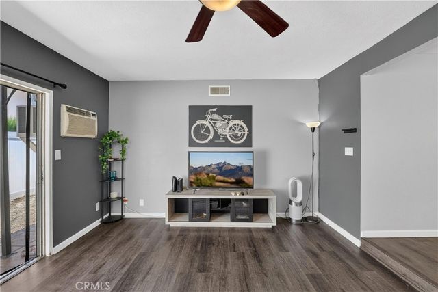 1921 N Sherry 89, Santa Ana, CA 92705