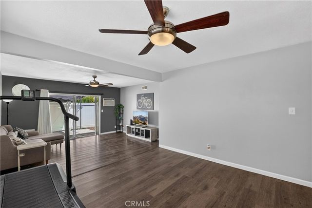 1921 N Sherry 89, Santa Ana, CA 92705