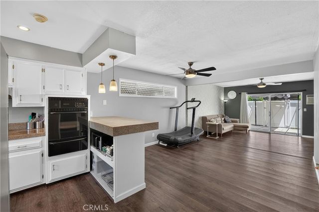 1921 N Sherry 89, Santa Ana, CA 92705