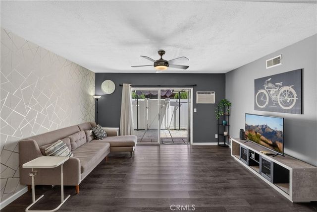 1921 N Sherry 89, Santa Ana, CA 92705