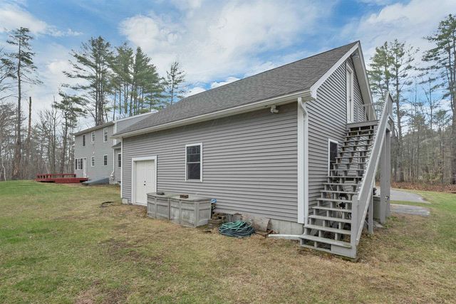 22 Duckworth Road, Hebron, NH 03241