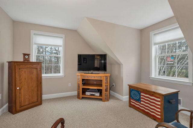 22 Duckworth Road, Hebron, NH 03241