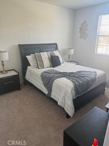728 Royal County Court, Perris, CA 92571