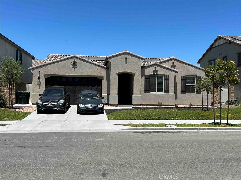 728 Royal County Court, Perris, CA 92571