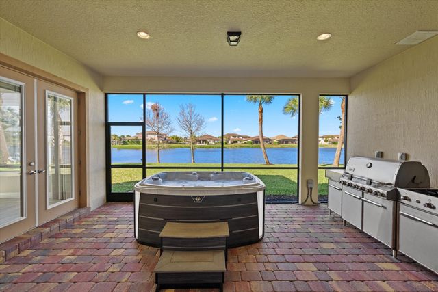 229 Sonoma Isles Circle, Jupiter, FL 33478