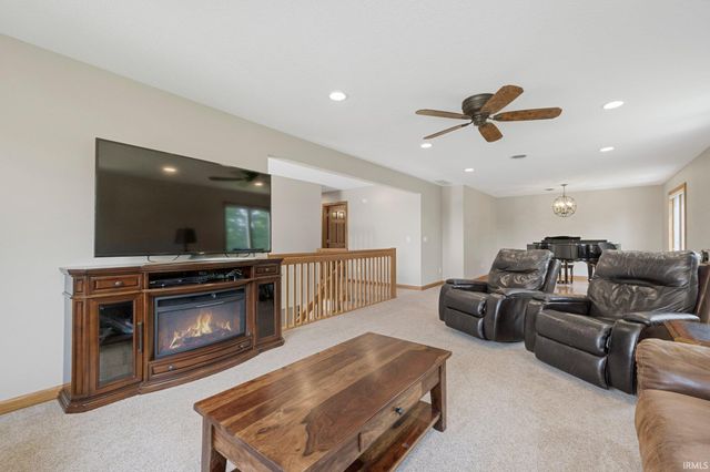 17818 Amstutz Road, Leo, IN 46765