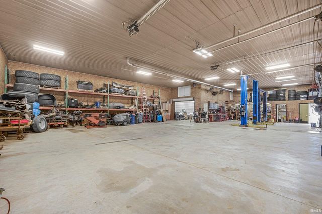 17818 Amstutz Road, Leo, IN 46765