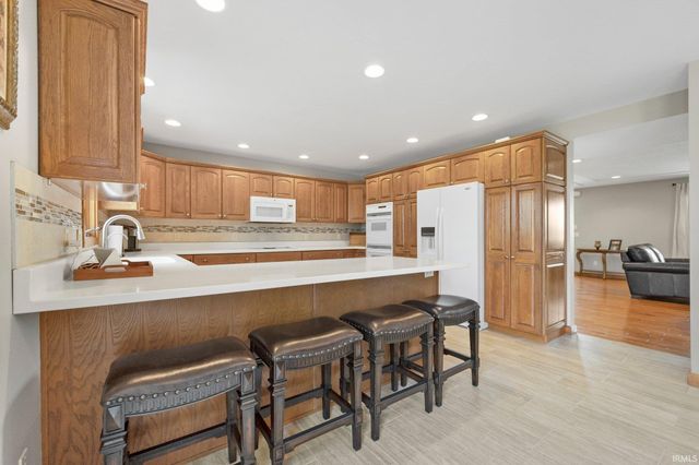 17818 Amstutz Road, Leo, IN 46765